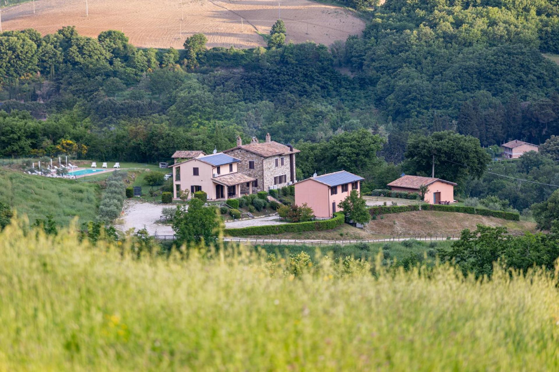 피아노 델레 피에베 Relais Parco Del Subasio 빌라 외부 사진
